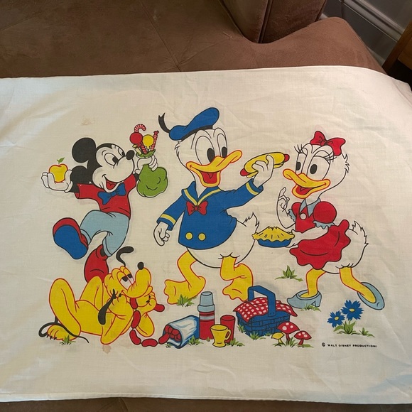 Vintage Walt Disney Mickey & Friends Large Pillowcase - Picture 10 of 11